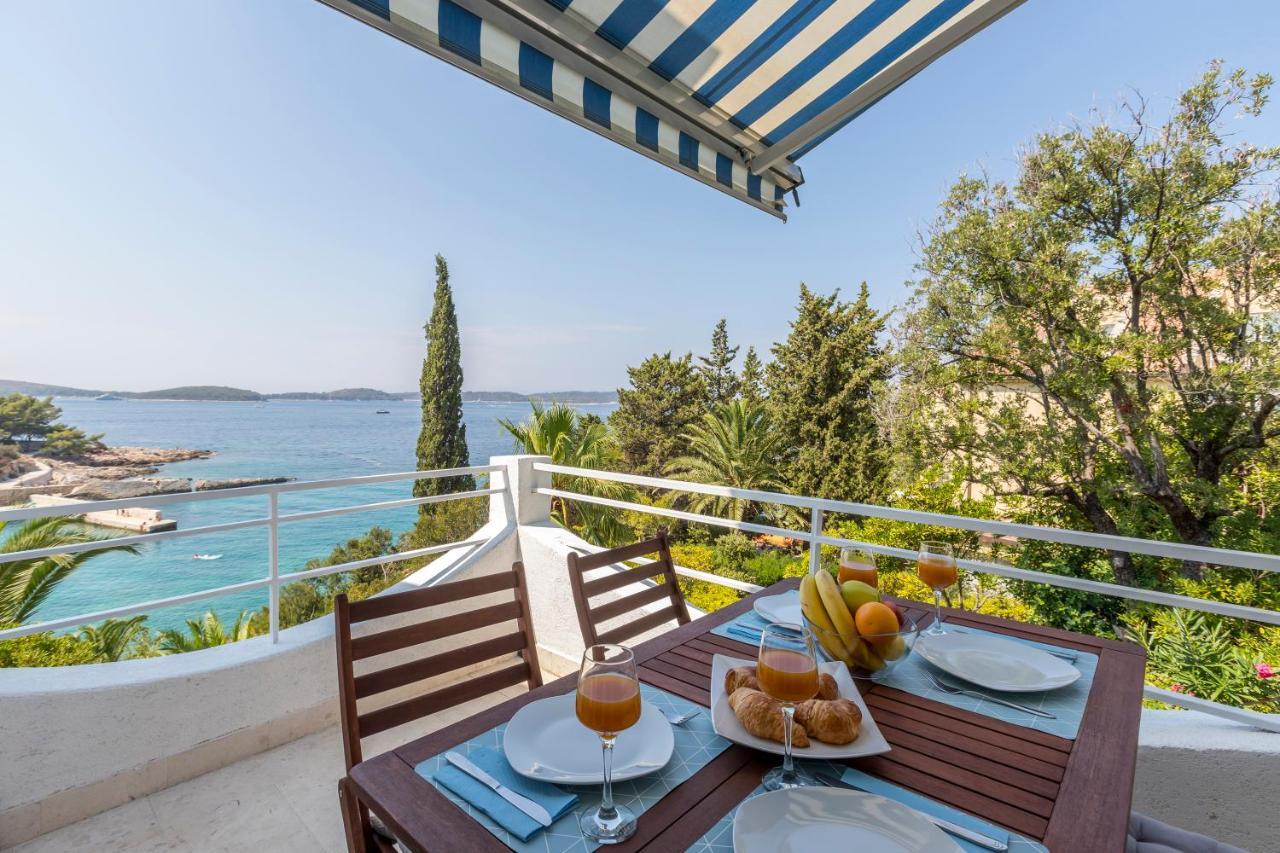 Apartment Shades Of Blue Hvar Town Exterior photo
